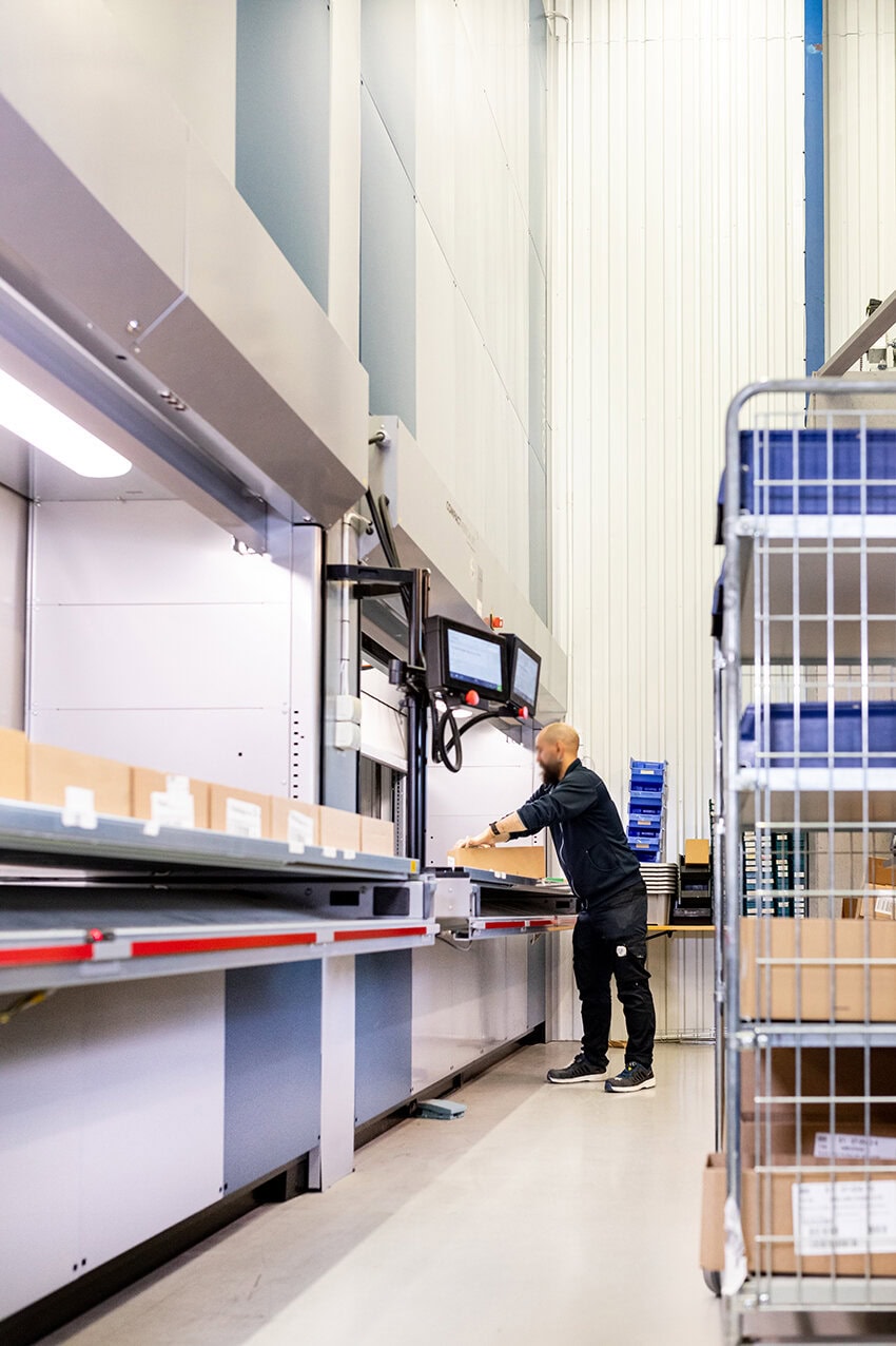 Operator working with Vertical lift module