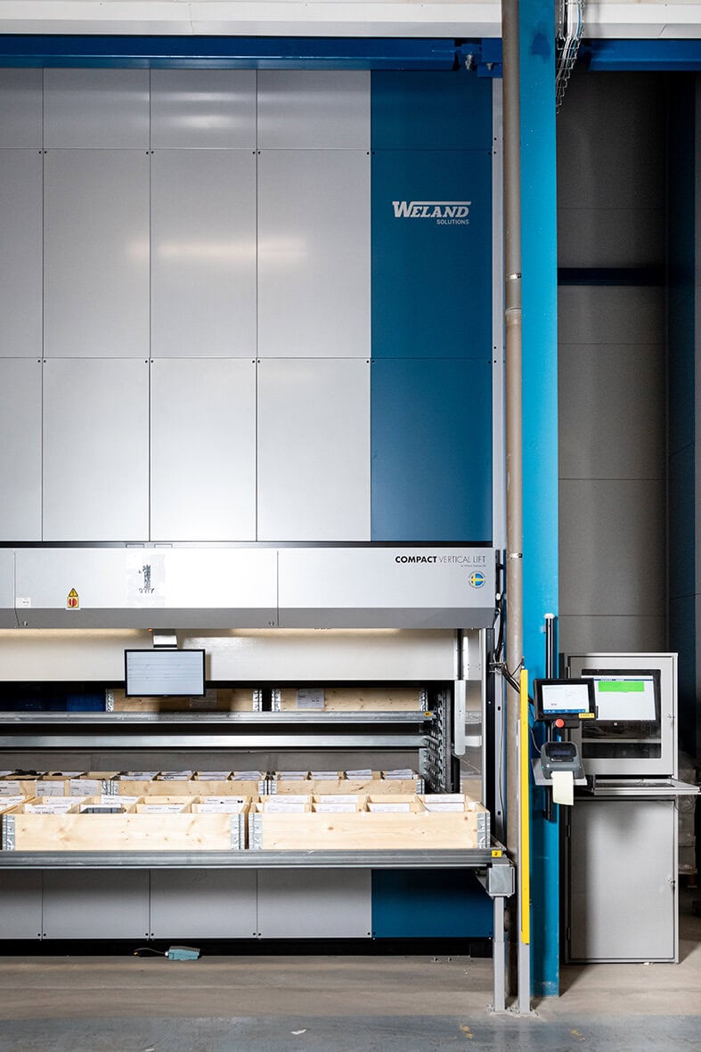 vlm with shelf extended