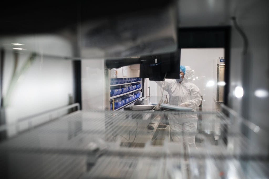 cleanroom vertical carousel