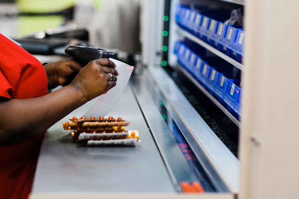 barcode scanning with a vertical carousel